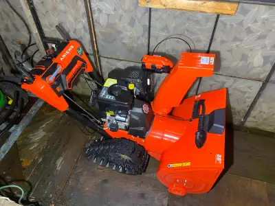 SOUFFLEUSE ARIENS PRO 28 HYDRO RAPIDTRAK 3500$ NÉGOTIABLE, View more