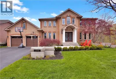 Welcome to an extraordinary family retreat in the heart of prestigious Tyandaga. Perfectly positione...