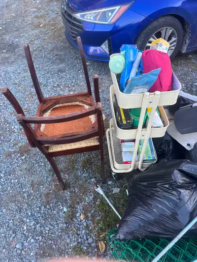 Table chairs and other stuff free 5 Mackenzie street