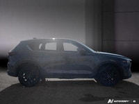 Le Mazda CX-5 Kuro 2022 est une édition spéciale qui allie style audacieux et performance équilibrée... (image 7)