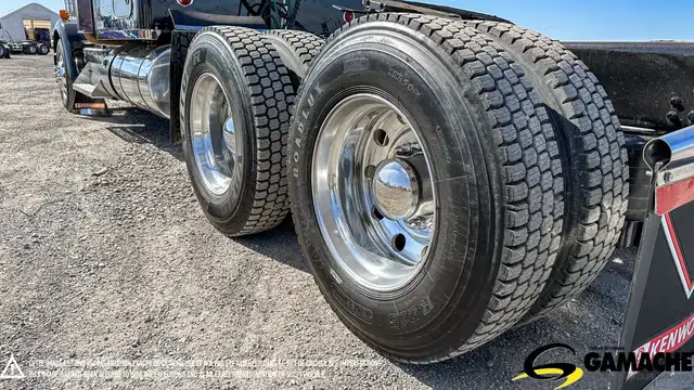 2017 KENWORTH W900L CAMION CONVENTIONNEL AVEC COUCHETTE in Heavy Trucks in Longueuil / South Shore - Image 11