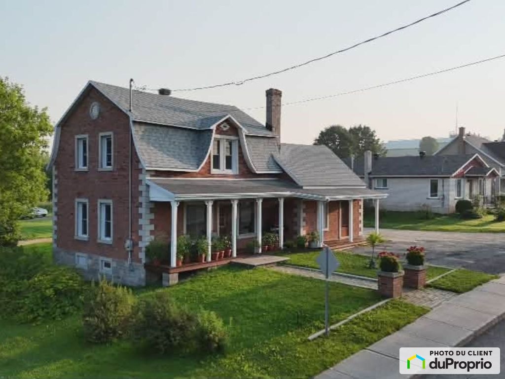 $285,000 - 2 Storey for sale in Chesterville — photo 1