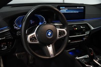 Traction intégrale xDrive/ Brooklyn grey / Premium Essential / Apple Carplay / Navigation / Camera d... (image 8)