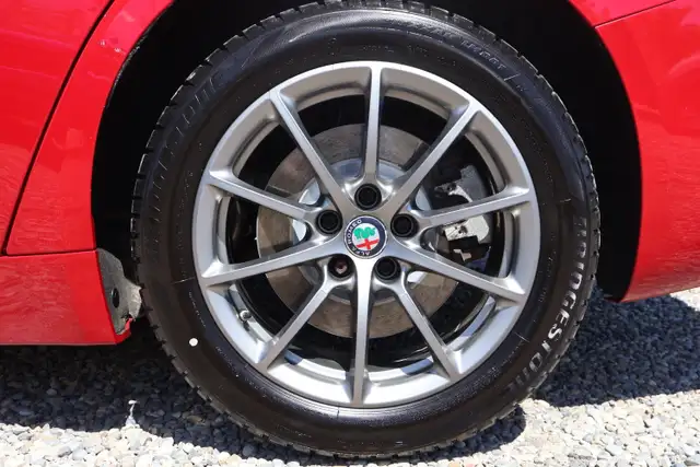 2017 Alfa Romeo Giulia5792174270906572820