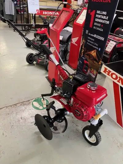 This Honda F501 Mid-tine multi drive tiller is ready to help you get that garden started. Available...