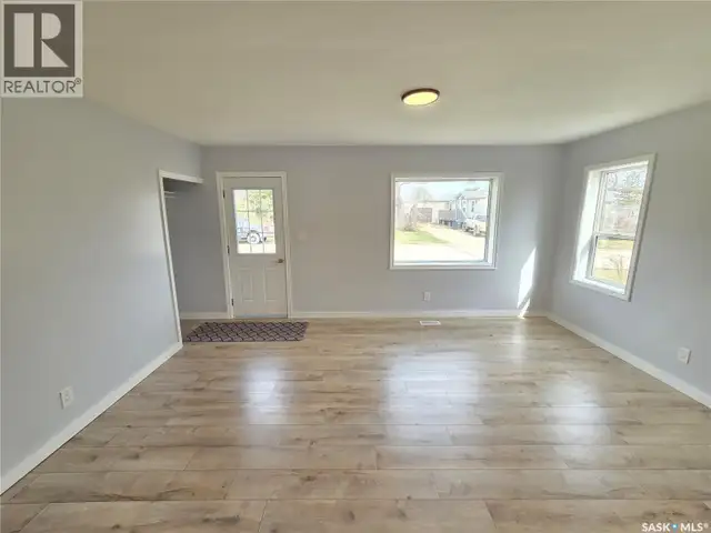 25 Rhodes STREET Redvers, Saskatchewan in Houses for Sale in Regina - Image 8