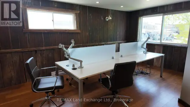 278 LAMBTON STREET Kincardine, Ontario in Commercial & Office Space for Rent in Owen Sound - Image 5