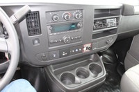 2025 GMC Savana CAMION NEUF / DÉMO / 6.6 LITRES / 242 KM / 2025 GMC SAVANA 3500 CUBE 14 PIEDS ROUE S... (image 5)