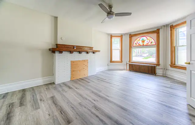 62 DORSET ST - 5 BEDROOM STUDENT UNIT AVAILABLE in Long Term Rentals in Kitchener / Waterloo - Image 16