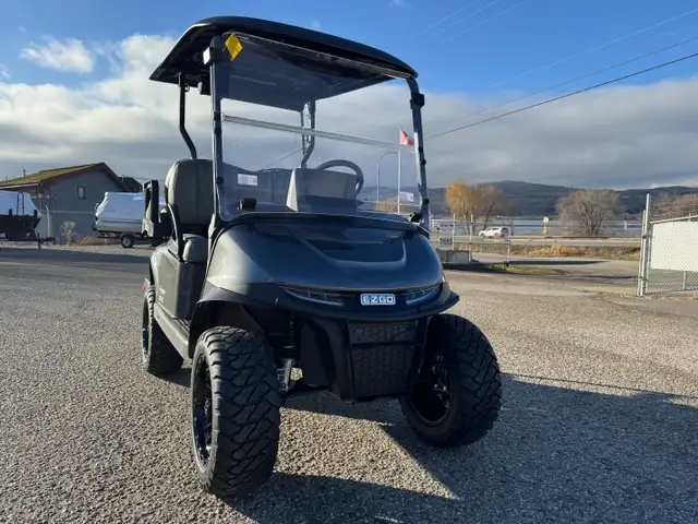 2026 EZGO RXV4 ELITE SUMMIT XT in ATVs in Vernon - Image 4