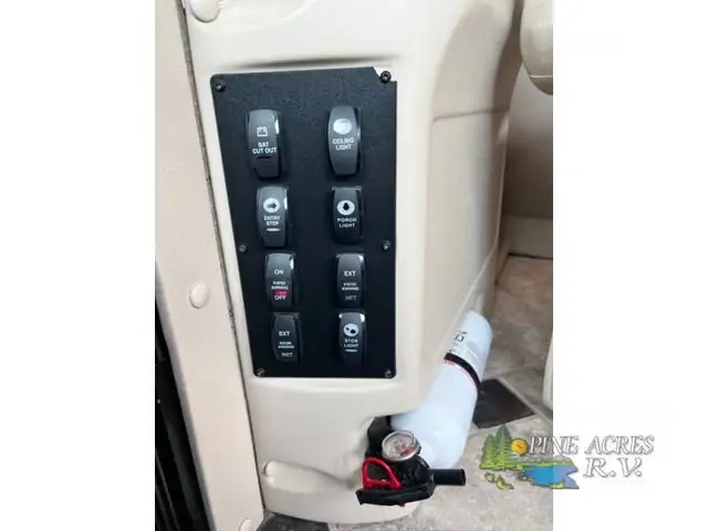 2009 Holiday Rambler Endeavor 41 PDQ 062,221 Miles in RVs & Motorhomes in Moncton - Image 18