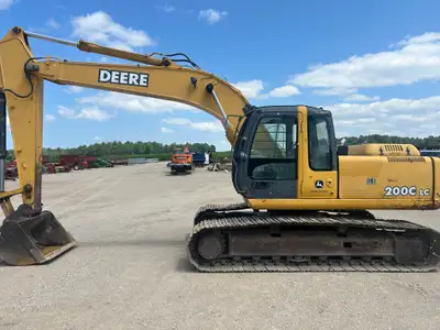 Welcome to Jeff Vanleer Farm Equipment 2005 John Deere 200C lc excavator. 20 ton. 12,373 hours. Come...