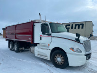 2018 International Grain Truck, Cummins, Auto