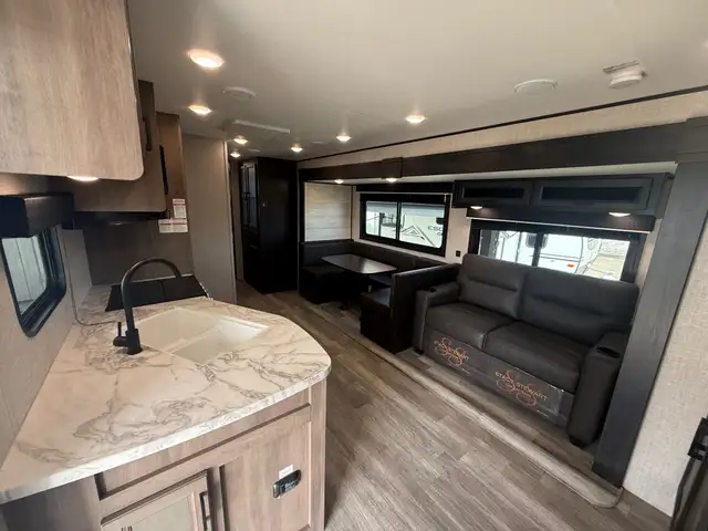 2023 Jayco Jay flight 294QBS in Travel Trailers & Campers in St. Albert - Image 14