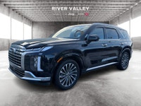 NAVIGATION, PARKING DISTANCE SENSORS, HEATED SEATS, SUNROOF, REMOTE STARTER Seeking an all-weather a... (image 7)