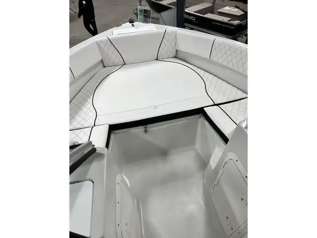 2023 Pro Sports 2000DC w/ 200XS XL Mercury & Galv Trailer in Powerboats & Motorboats in New Glasgow - Image 15