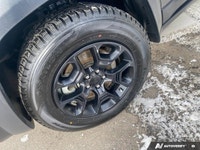 This Jeep Cherokee boasts a Regular Unleaded V-6 3.2 L/198 engine powering this Automatic transmissi... (image 9)