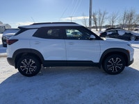 . Engine: Gas I3 1.3L/ (image 6)