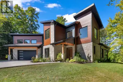 Phenomenal display of modern home comfort. Open the door to a lifestyle like no other - you won't be...