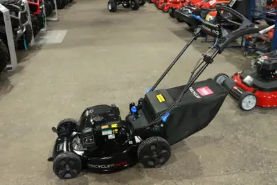 Zero Down financing available! Toro 22 in. (55.8 cm) Recycler Max Lawn Mower Briggs Stratton 163cc E...