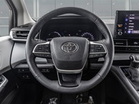 2025 Toyota Sienna XLE HEV | SUNROOF | NAVI | LEATHER The 2025 Toyota Sienna XLE HEV is a high-utili... (image 8)