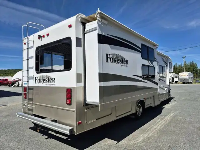 2015 Forester 3171DS in RVs & Motorhomes in Thetford Mines - Image 7