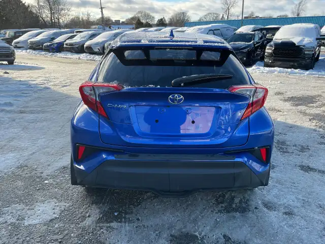2019 Toyota C-HR in Cars & Trucks in Ottawa - Image 5