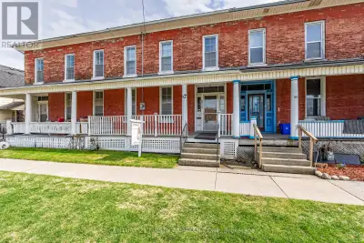 On the market for the first time since 1946! Welcome to 97 King Street West, this spacious 4-bedroom...