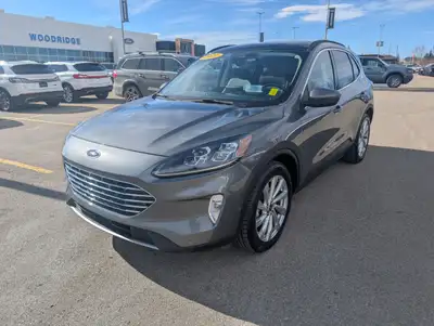 Leather Seats, Heated Seats, Titanium Elite Package, Equipment Group 400A! This 2021 Ford Escape is...