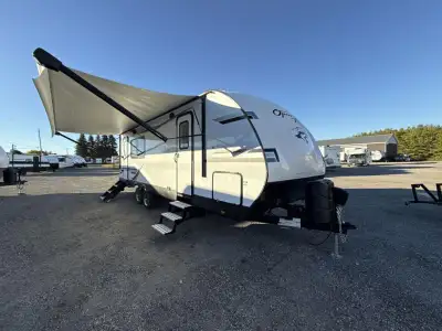 Highland Ridge RV Range Lite travel trailer RL232MD highlights: Dual Entry Doors Laundry Chute Rear...