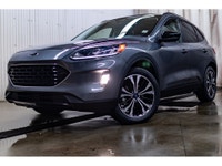 **ACCIDENT FREE - MECHANICALLY CERTIFIED** 82,262 KM This 2022 Ford Escape AWD SEL ST Appearance Pkg... (image 2)
