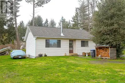 Great starter home, retirement home or investment property! This very sunny 1/2 acre property has al...