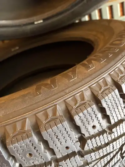 4 Ironman tires - great condition p225/60r17