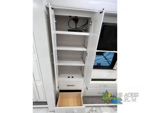 2024 Entegra Coach Anthem 44B 450 h.p. Diesel in RVs & Motorhomes in Moncton - Image 60