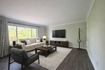 1 Bedroom 1 Bathroom Apartment! Welcome to 416 Nelson Street in beautiful Sarnia, Ontario! This fres...