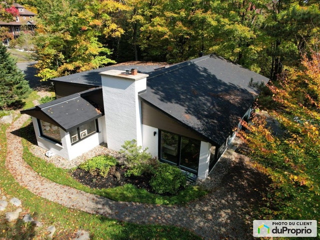 $879,000 - 1 1/2 Storey for sale in Ste-Adele — photo 2