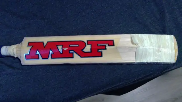 GENIUNE MRF CRICKET BAT (VK18 - ENGLISH WILLOW) in Other in City of Toronto - Image 2
