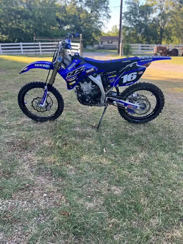 2008 YAMAHA YZ250F-BLUE! in Dirt Bikes & Motocross in Edmonton - Image 5