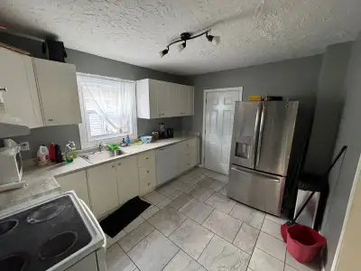 Take a single room or whole house - 3 Spacious Bedrooms: Each bedroom comes fully furnished with a c...