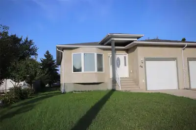 R39//Carman/Great Opportunity to Purchase a 1200 sq.ft 2+2 Bdrm,3 Bathroom Home Built in 2015! This...