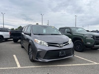 // ACCIDENT FREE!! // This 2018 Toyota Sienna LE AWD is a smart choice for busy families in Cayuga.... (image 3)