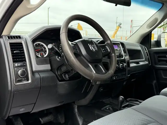 2013 Ram 3500 4X4 Service Truck in Heavy Trucks in Delta/Surrey/Langley - Image 47