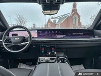 This Cadillac Escalade delivers a sturdy engine powering this Automatic transmission. *This Cadillac... (image 9)