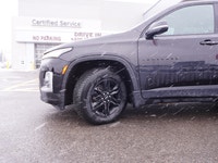 Tow Package, Power Liftgate, Wireless Charging, Blind Spot Detection, Heated Seats! This 2024 Chevro... (image 6)