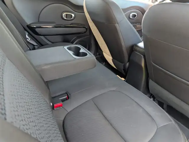 2016 KIA SOUL6073008836319744012