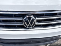 Power Liftgate, Wireless Charging, Adaptive Cruise Control, Climate Control, Heated Seats, Apple Car... (image 9)