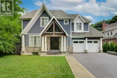 Opportunity to live in a custom-built home in sought-after Old Oakville. Prime location within walki...