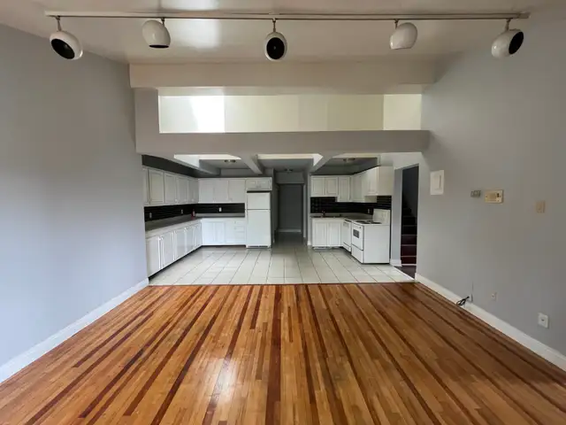 4+ Bedroom on Windsor St close to SOBEYS in Long Term Rentals in City of Halifax - Image 6