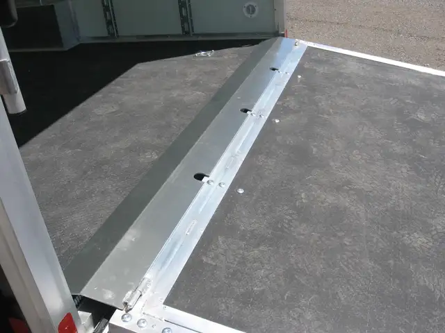 2026 Remorque fermée 8.5X20 galvanisé a chaud DURA MAXX in Cargo & Utility Trailers in City of Montréal - Image 9