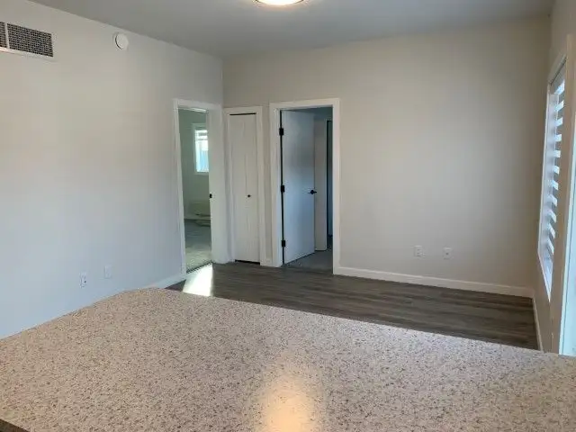 301 4506 47A Ave - 2 Bedroom Apartment for Rent63011177568257124